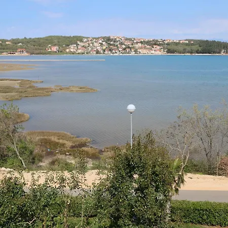 Hrastov *