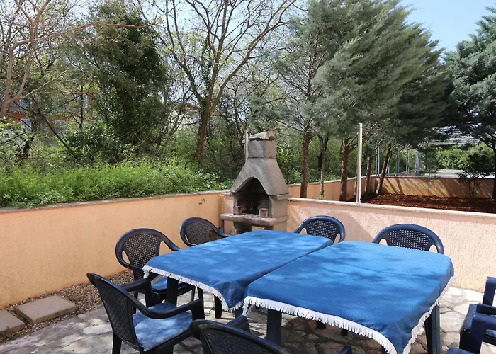 Hrastov * 索利纳