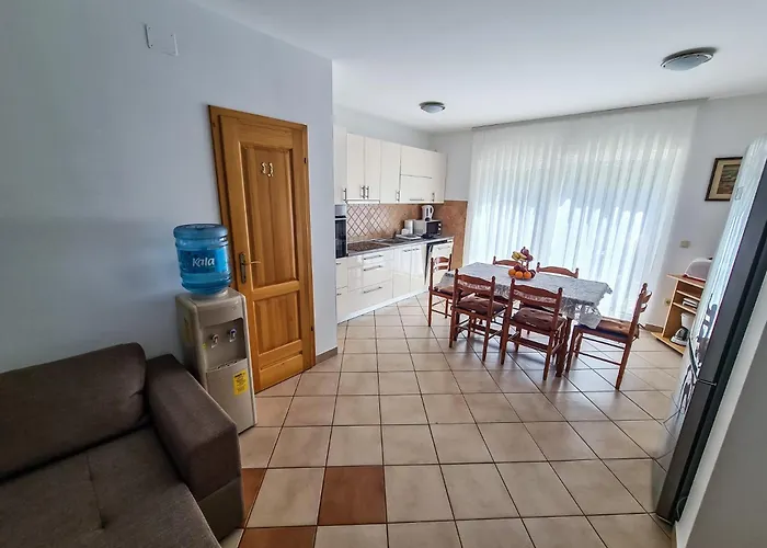 Hrastov Appartamento Soline (Krk)